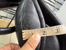 Load image into Gallery viewer, 17 1/2” Wide Black Country Ricochet High Wither Jump Saddle - Black