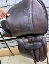 Load image into Gallery viewer, 17 1/2” Wide Paul Jones Working Hunter Saddle -Brown- Suede Seat &amp; Knees