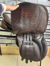 Load image into Gallery viewer, 16 1/2” XW/Changeable Gullet Shires Optimus Leather GP Saddle - Brown