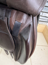 Load image into Gallery viewer, 17” Wide Ideal 1350 GP Saddle - Brown
