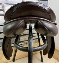 Load image into Gallery viewer, 17” MW Jeffries Falcon English Event GP Saddle - Brown