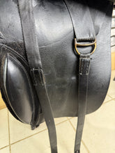 Load image into Gallery viewer, 17 1/2” Wide Penwood Close Contact Dressage Saddle - Black