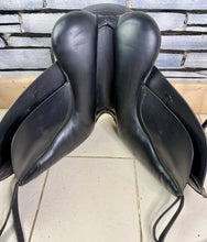 Load image into Gallery viewer, 18” MW Ideal Suzannah LH Dressage Saddle - Black