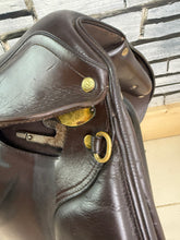 Load image into Gallery viewer, 17” MW Heritage Close Contact Jump Saddle - Brown