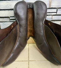 Load image into Gallery viewer, 17 1/2” Medium Silhouette Midas High Wither GP Saddle - Brown
