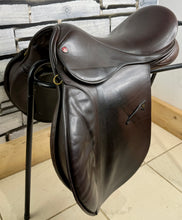 Load image into Gallery viewer, 17” MW-Wide Jeffries Falcon Hawk Event GP Saddle - Brown