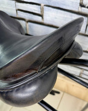 Load image into Gallery viewer, 18” MN Albion Style Dressage Saddle - Black