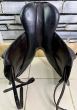 Load image into Gallery viewer, 17” Medium - MW Equipe Expression Monoflap Jump Saddle - Brown