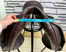 Load image into Gallery viewer, 17 1/2” MW Ideal Suzannah Dressage Saddle - Brown
