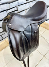 Load image into Gallery viewer, 17 1/2” MW Voltaire Adelaide Monoflap Dressage Saddle - Brown