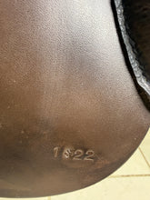 Load image into Gallery viewer, 16” XW Jeffries Close Contact Show/WH Saddle - Brown - Extra Wide