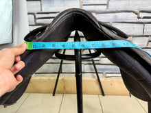 Load image into Gallery viewer, 16” XW Thorowgood Maxam Cob GP Saddle - Black