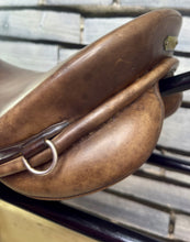 Load image into Gallery viewer, 18” Medium Zaldi Jupiter GP/Jump Saddle - Brown
