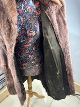 Load image into Gallery viewer, Ladies Approx Size 16 Vintage Fur Coat