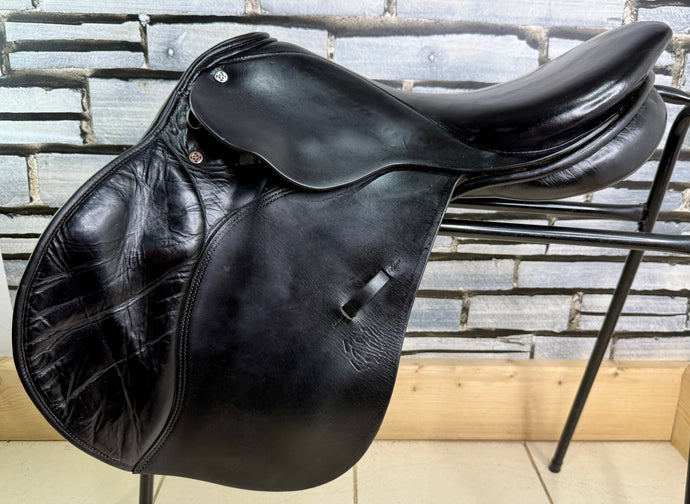 17 1/2” Medium Lemetex ‘The Stylist’ Jump Saddle - Black