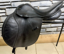 Load image into Gallery viewer, 16 1/2 - 17” MN Bespoke Classic Jump Saddle - Black -High Wither- TB/ROR - Big Blocks