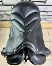 Load image into Gallery viewer, 17” Wide Trapezius Panel Long Strap Saddle - Black