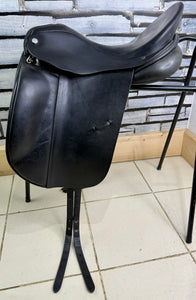 17 1/2” Medium Albion Platinum Ultima Genesis Dressage Saddle - Black