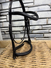 Load image into Gallery viewer, S/H Sabre English Competition Cavesson Bridle -Black- Full