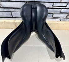 Load image into Gallery viewer, 17” Medium Jeffries Falcon English Event GP Saddle - Black