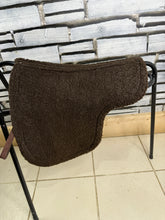 Load image into Gallery viewer, S/H Nuumed WH Rolled Edge Numnah - Brown - M
