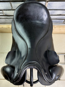 17 1/2” Wide Orthoflex Panel Saddle - Black