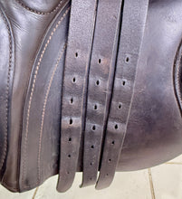 Load image into Gallery viewer, 18” XW M&amp;J/Granville Saddlery English GP Cob Saddle - Brown