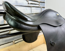Load image into Gallery viewer, 17 1/2” MW Eric Thomas Jump Saddle - Black