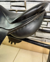 Load image into Gallery viewer, 17 1/2” Medium Albion Legend Jump Saddle - Black
