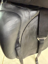 Load image into Gallery viewer, 17 1/2” Medium Barnsby Dressage Saddle - Black