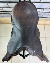 Load image into Gallery viewer, 17” XW English GP Saddle - Brown