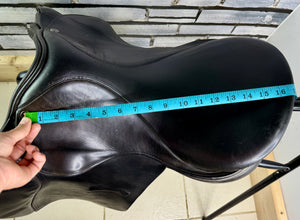17” Wide Jeffries Falcon Hawk Event Saddle - Black