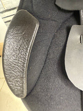 Load image into Gallery viewer, 16 1/2” MW Synthetic Lightwieght GP Saddle - Black