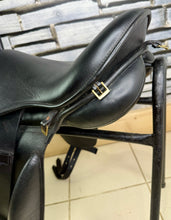 Load image into Gallery viewer, 17” MW GZS Para/RDA/Learner Saddle - Black