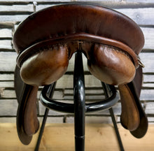 Load image into Gallery viewer, 17” 30 (MW) Stubben Siegfried GP Hunting Saddle - Brown - Suede Knees