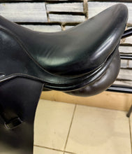 Load image into Gallery viewer, 17 1/2” MW Ideal International Event GP Saddle - Black