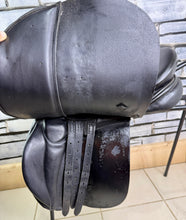 Load image into Gallery viewer, 17 1/2” XW Silhouette Cob WH/VSD/GP Saddle - Black