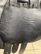 Load image into Gallery viewer, 15 1/2” MW Morris &amp; Nolan English Pony GP Saddle - Black