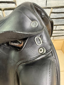 17” Medium Prestige Engelke D2 Dressage Saddle - Black