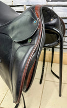 Load image into Gallery viewer, 16 1/2” 32/Wide Stubben Dressage Saddle - Brown