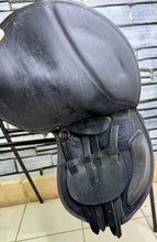 Load image into Gallery viewer, 17 1/2” XW Thorowgood Griffin Standard GP Saddle - Black