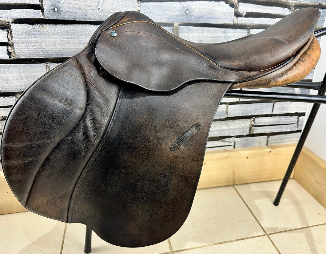 17 1/2” MN (Fit 27) Stubben Siegfried CS Biomex Jump Saddle - Brown