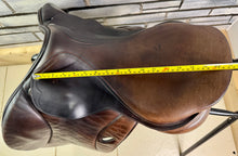 Load image into Gallery viewer, 17” MW Frank Baines Jump Saddle - Brown