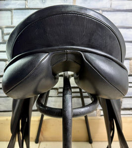 17 1/2” Medium Barnsby Dressage Saddle - Black