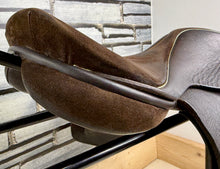 Load image into Gallery viewer, 17” MW English GP/Jump Saddle - Brown