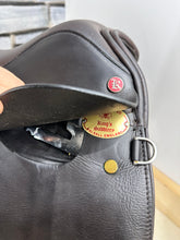 Load image into Gallery viewer, 16 1/2” Wide Kings Saddlery Show/WH Saddle - Brown