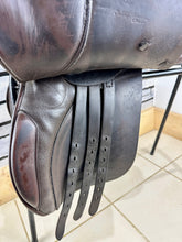 Load image into Gallery viewer, 17” Wide Ideal Classic GP Saddle - Brown