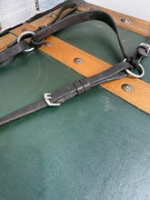 Load image into Gallery viewer, Sabre Hunting Breastplate -Brown- Full - English Leather - Top Quality