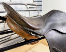 Load image into Gallery viewer, 17” XW English GP Saddle - Brown