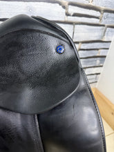 Load image into Gallery viewer, 18” Wide Ideal/Martin Wilkinson Suzannah Dressage Saddle - Black